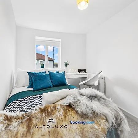דירה Modern & Cozy 6 Bedroom Whole House In By Altoluxo Short Lets & Serviced With Free Wifi And Parking בריסטול