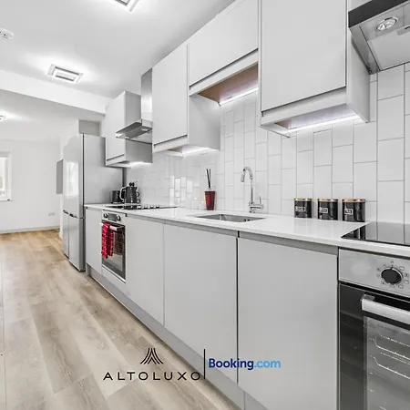 דירה Modern & Cozy 6 Bedroom Whole House In By Altoluxo Short Lets & Serviced With Free Wifi And Parking