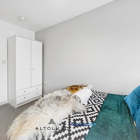 דירה Modern & Cozy 6 Bedroom Whole House In By Altoluxo Short Lets & Serviced With Free Wifi And Parking